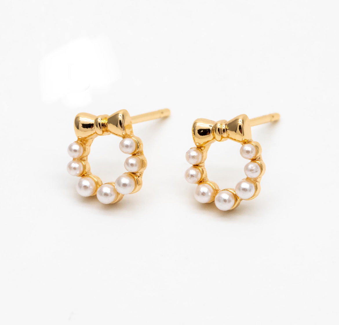 Pearl Wreath Studs