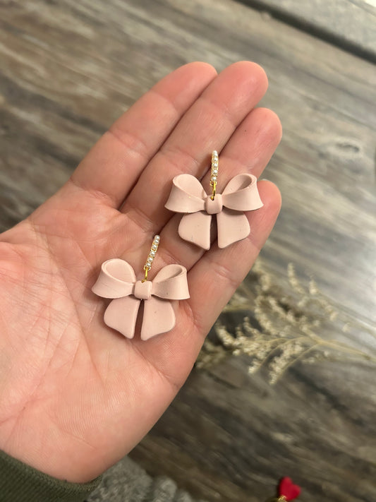 Pearls & Bows