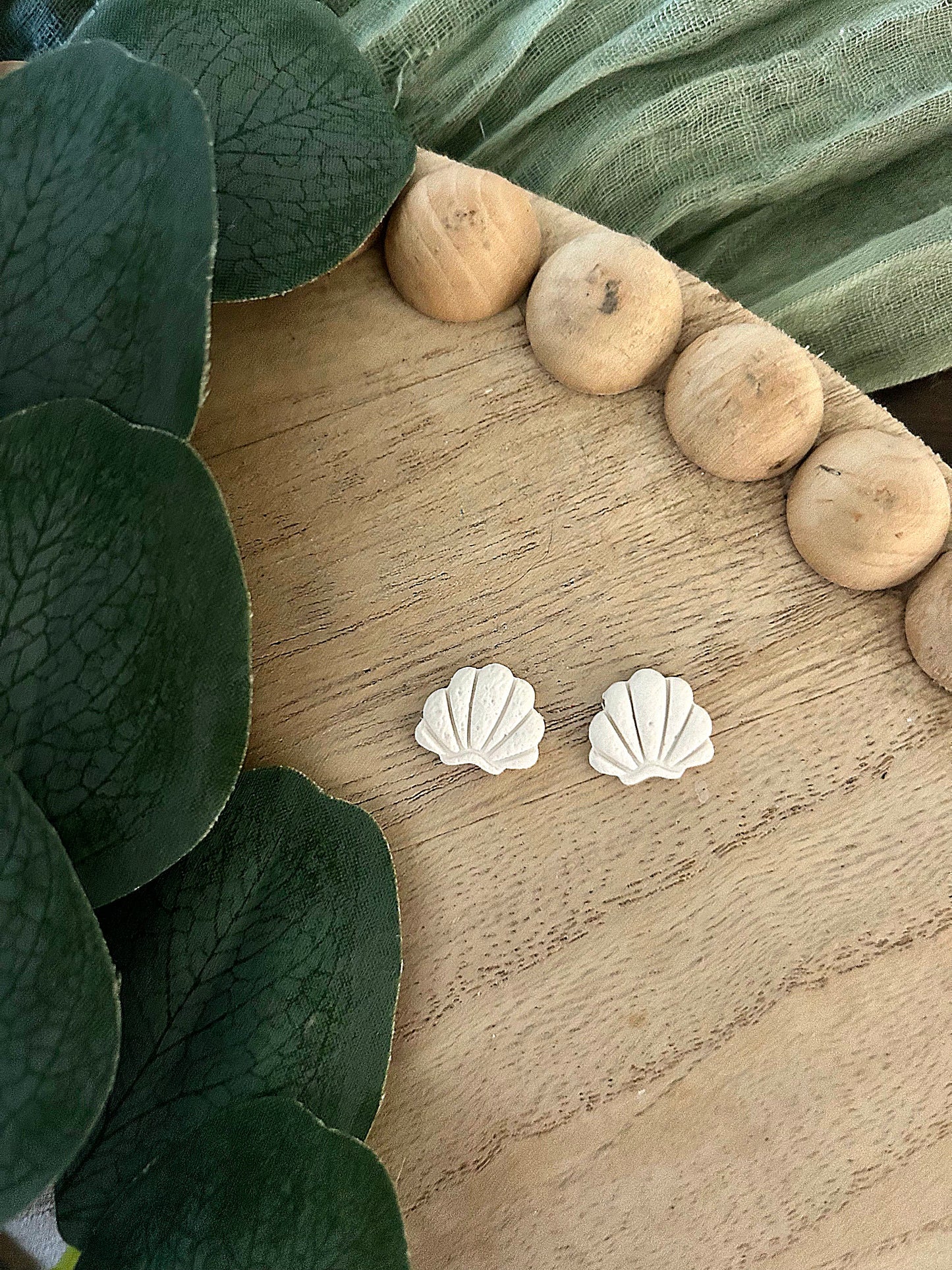 White Shell Stud