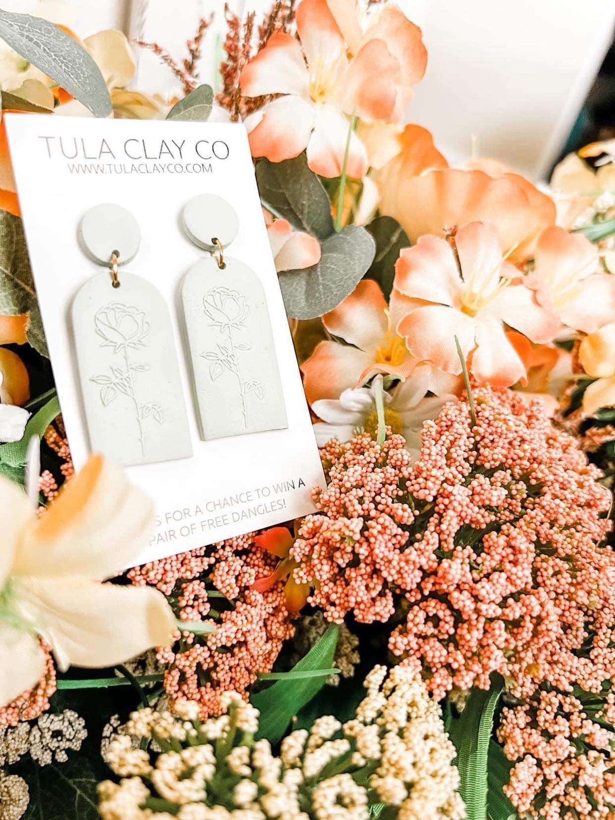 Arch Birth Flower Dangle