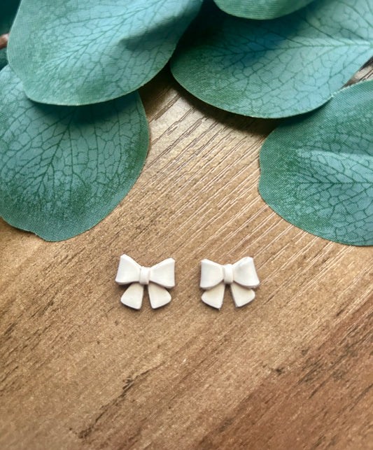 Cream Bow Stud