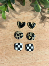 Load image into Gallery viewer, Black Heart Stud Pack
