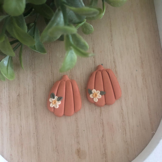 Pumpkin Studs