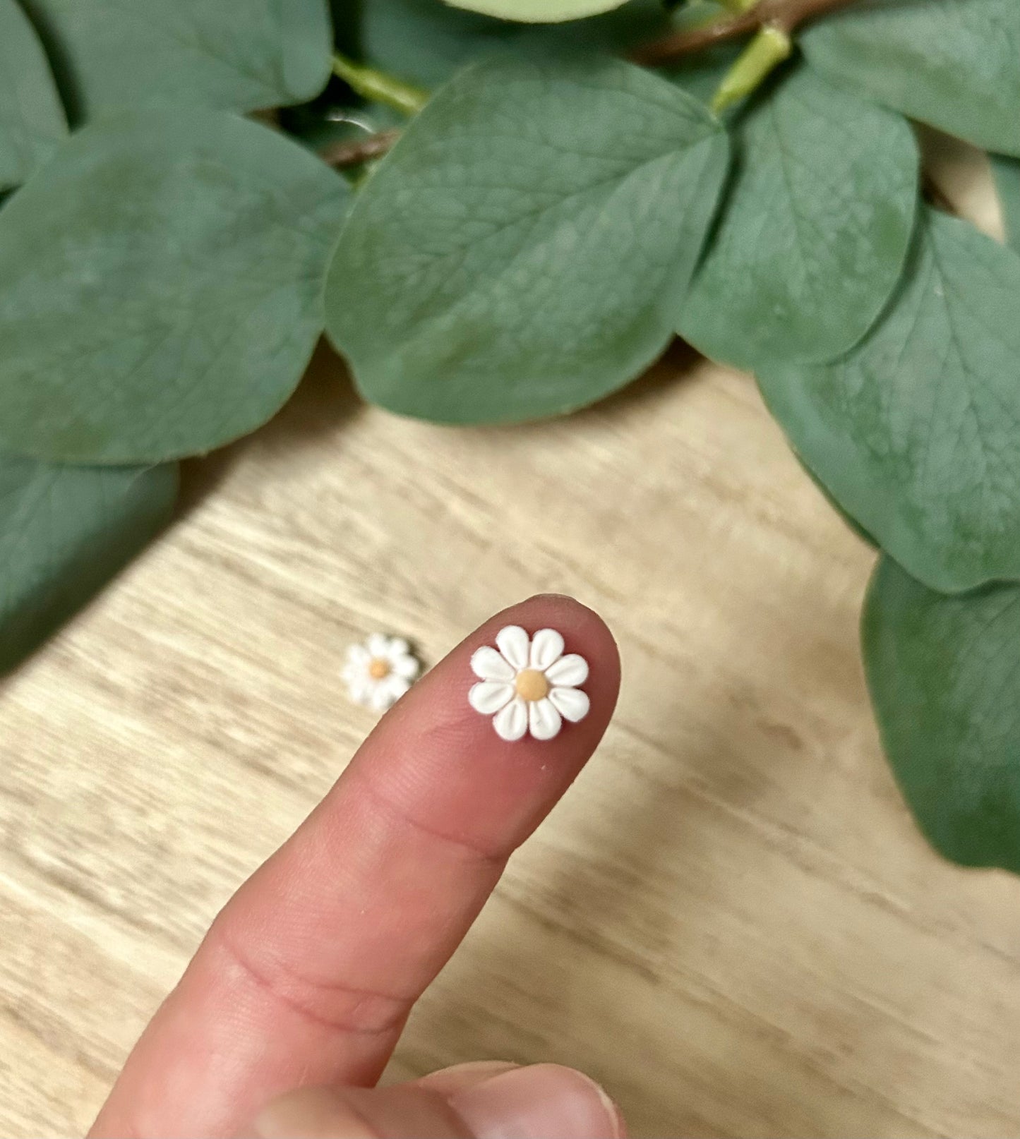 Micro Daisy Stud