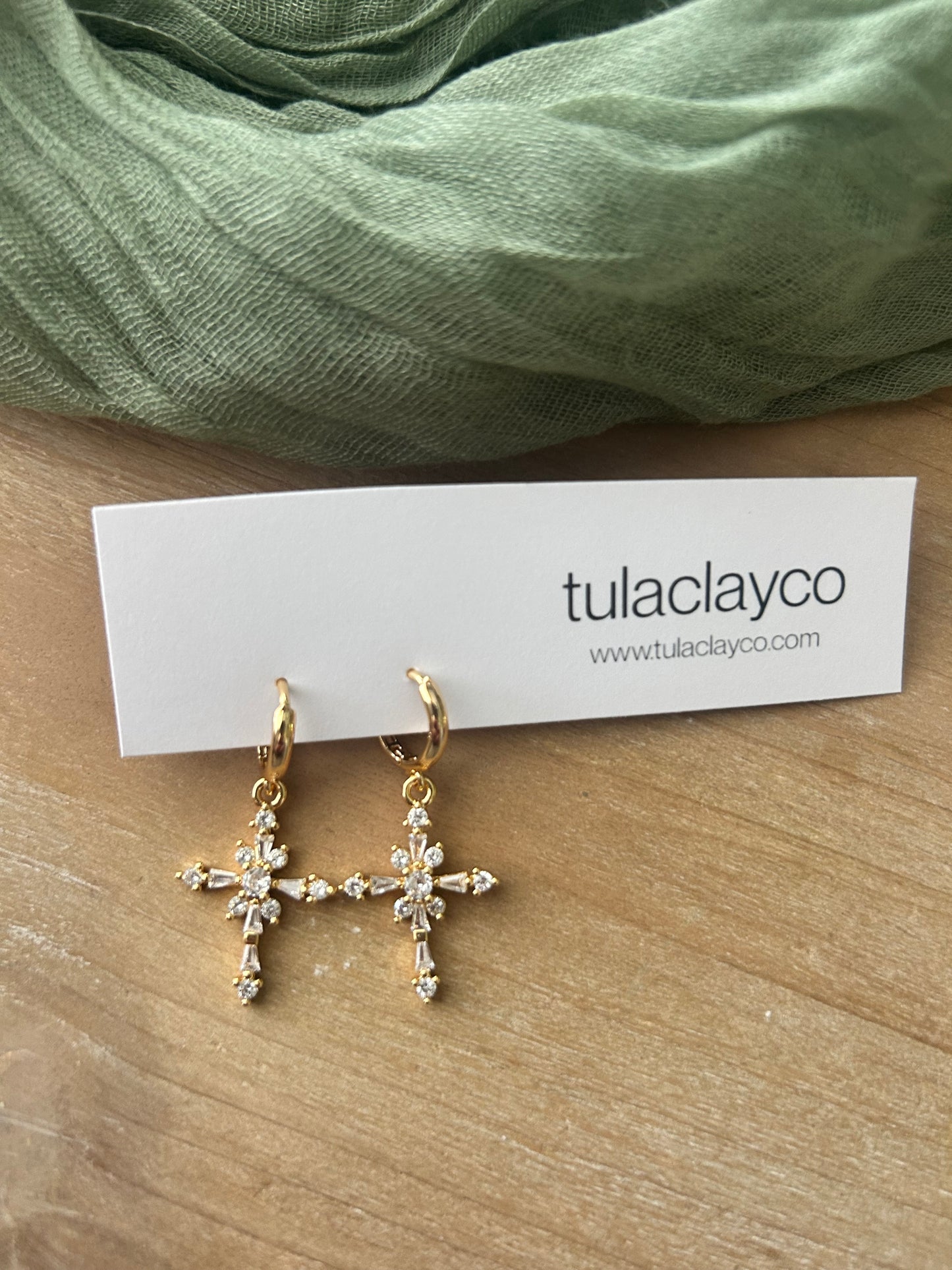 Pointed Cross Dangles