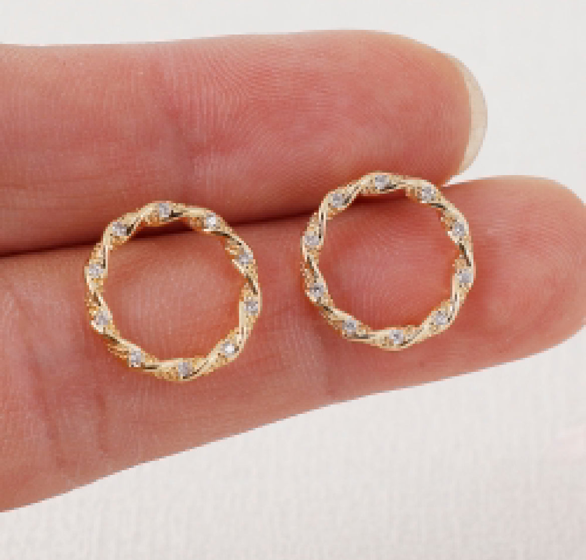 Twisted Gilded Gold Circles