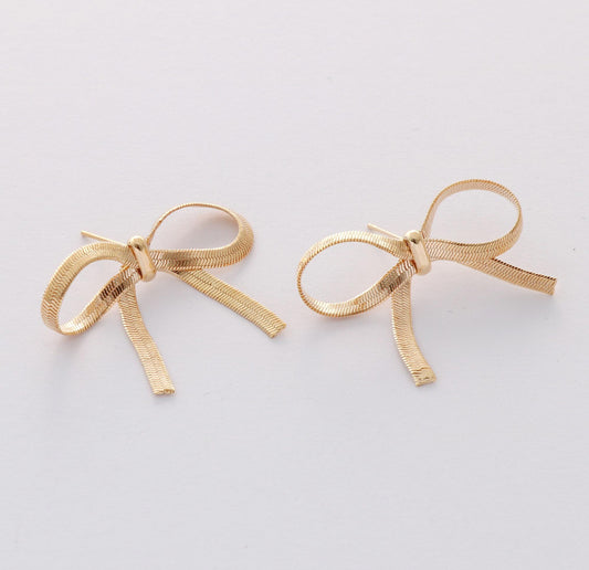Gold Oversized Snake Chain Bows