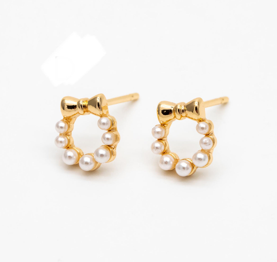 Pearl Wreath Studs