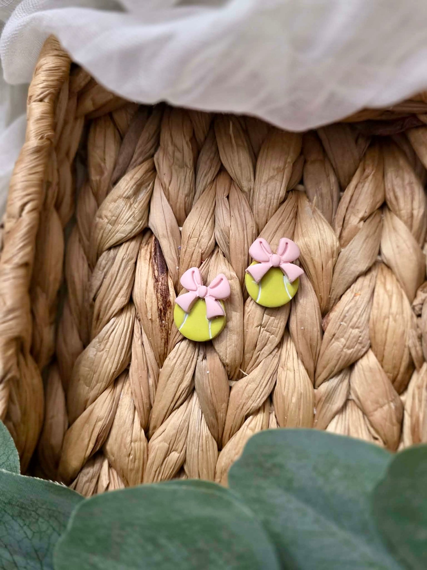 Tennis Bow Stud