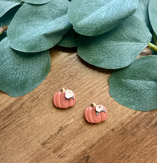 Pumpkin Stud with Flower