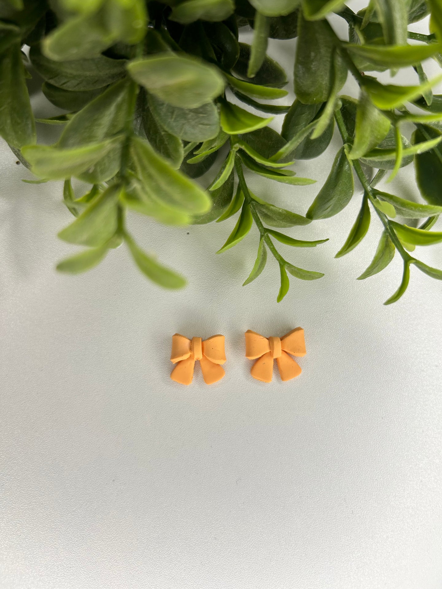 Peach Bow Stud