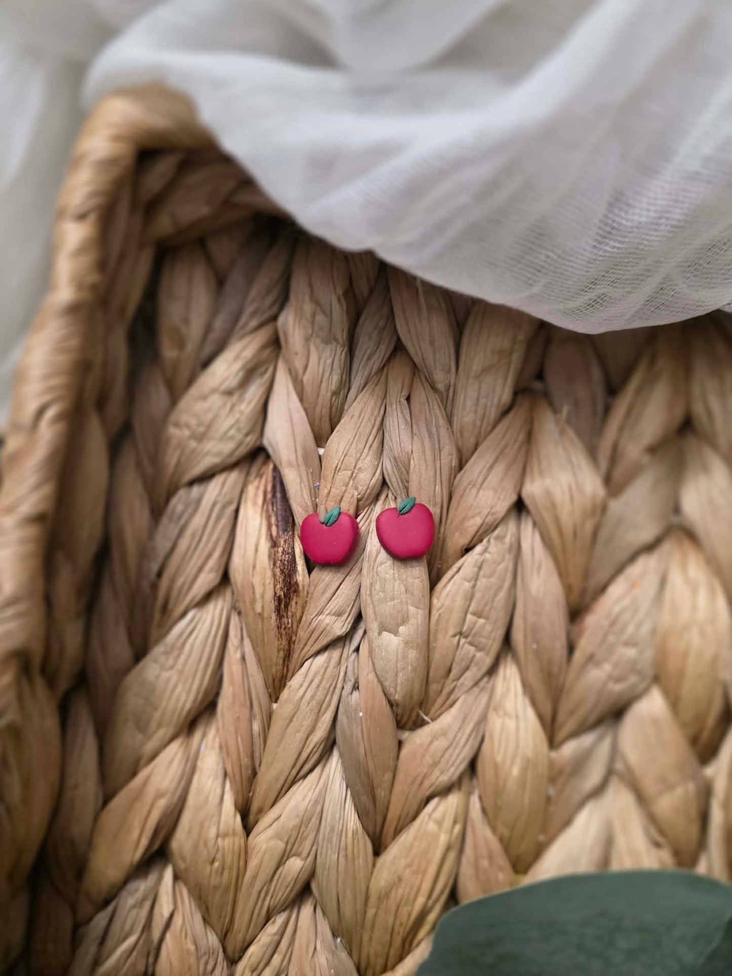 Apple Stud
