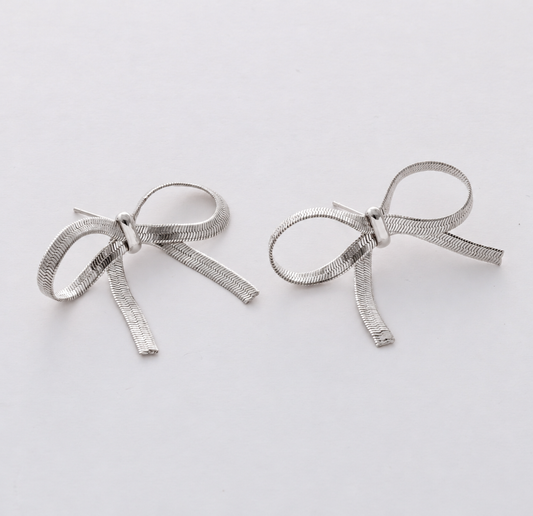 Silver Oversized Snake Chain Bows