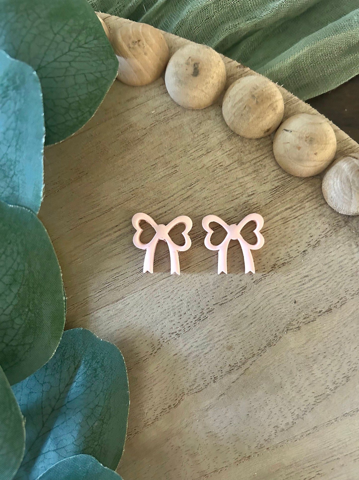 Bubblegum Bow Stud