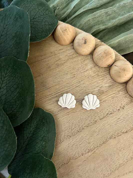 White Shell Stud