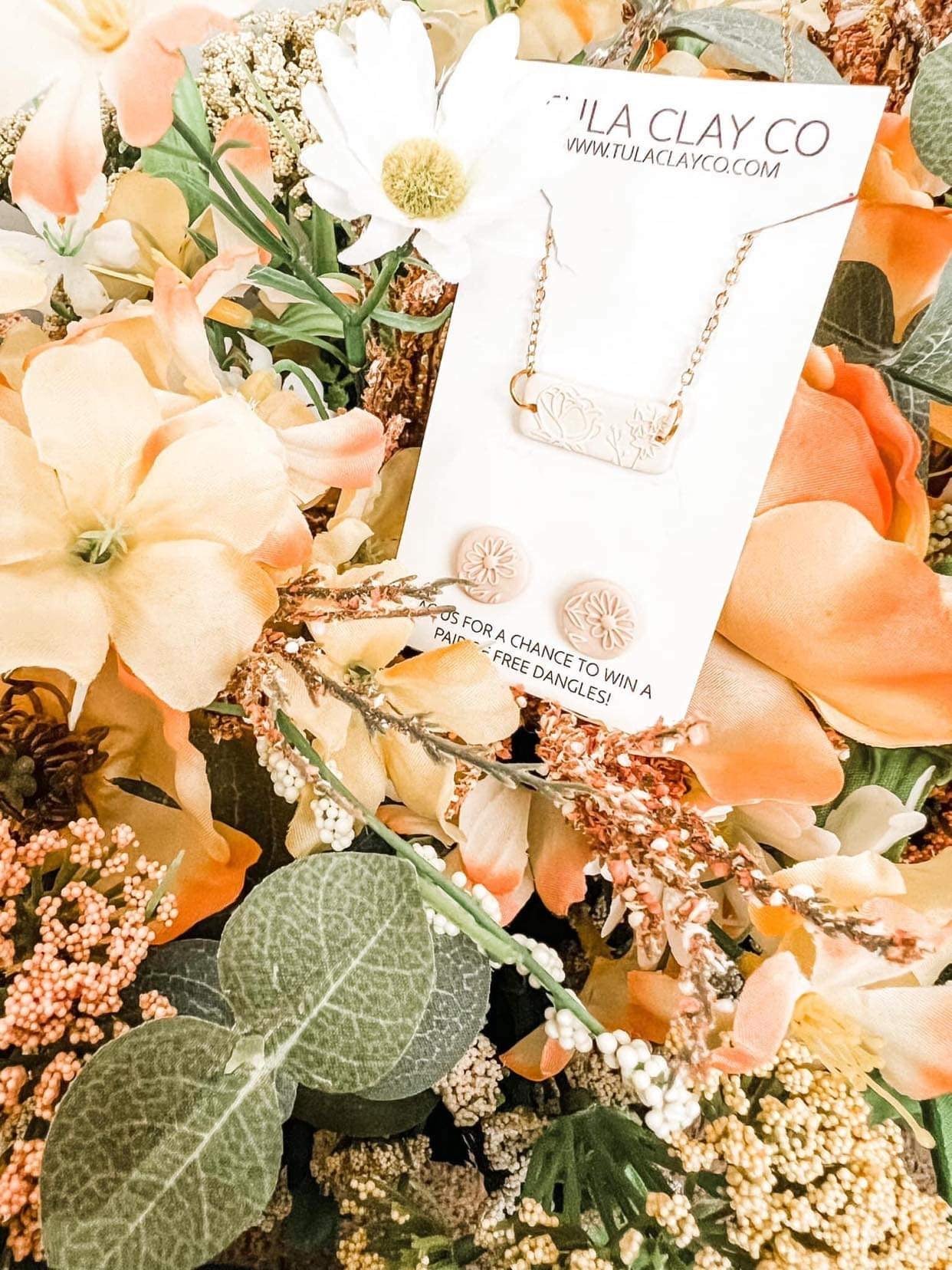 Horizontal Bar Birth Flower Necklace