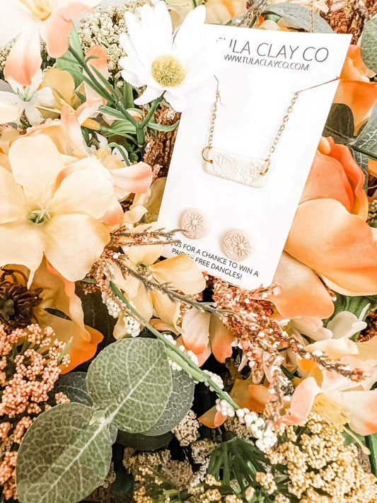 Horizontal Bar Birth Flower Necklace